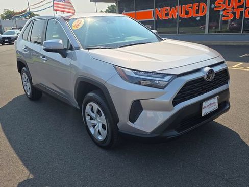 Used 2025 Toyota RAV4 LE AWD/4WD image 1