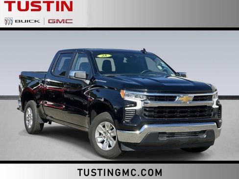 Used 2025 Chevrolet Silverado 1500 LT RWD image 1