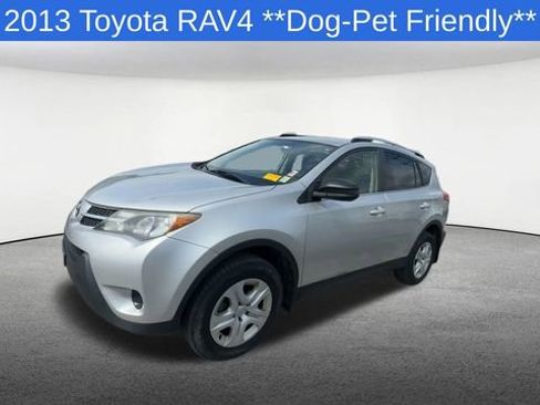 Used 2013 Toyota RAV4 LE FWD image 4