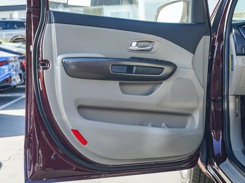 Certified 2020 Kia Sedona LX image 21