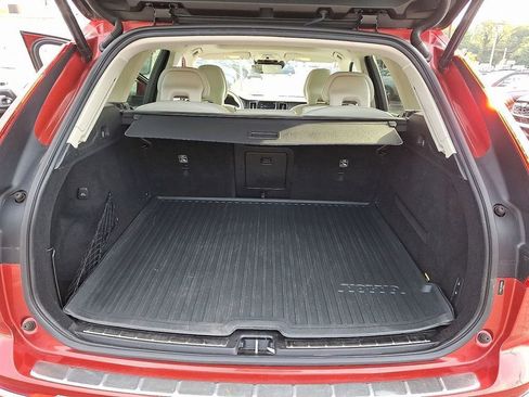 Used 2019 Volvo XC60 T5 Inscription w/ Protection Package Premier image 30