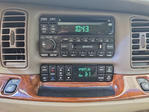 Used 2003 Buick Park Avenue Ultra w/ Ultra Luxury Package FWD image 23