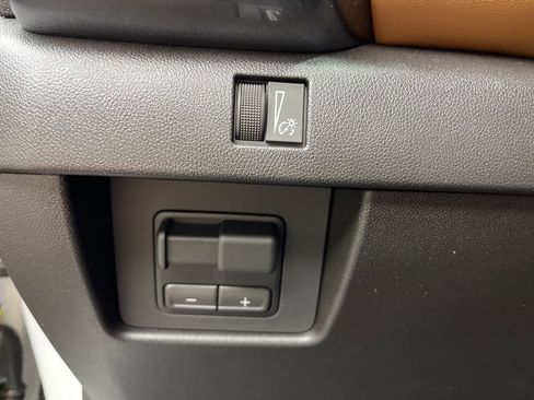 New 2026 GMC Canyon AT4 w/ Technology Plus Package AWD/4WD image 12