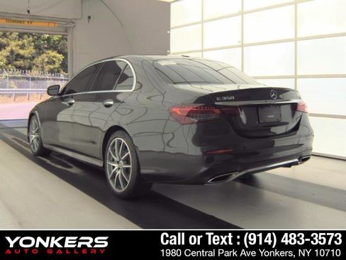 Used 2021 Mercedes-Benz E 350 4MATIC Sedan w/ Premium Package image 7