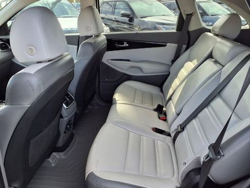 Used 2019 Kia Sorento SX FWD image 20
