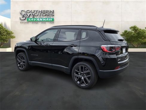 New 2026 Jeep Compass Latitude image 3