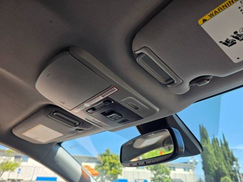 Used 2020 Toyota Camry SE w/ Convenience Package image 16