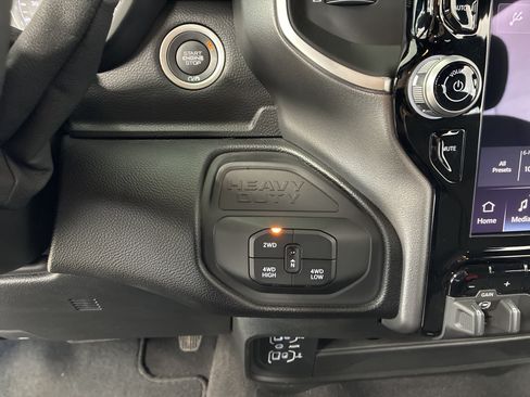 Used 2025 RAM 2500 4x4 Crew Cab image 22
