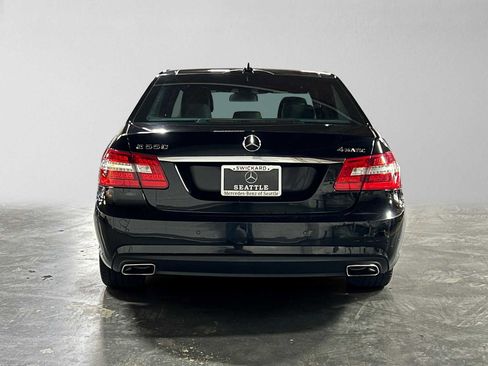Used 2013 Mercedes-Benz E 550 4MATIC Sedan image 4