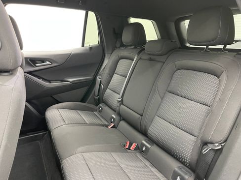 Used 2026 Chevrolet Equinox LT AWD/4WD image 38