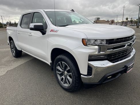 Used 2022 Chevrolet Silverado 1500 LT image 3