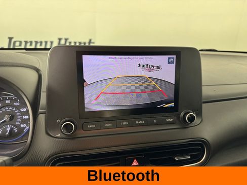 Used 2023 Hyundai Kona SEL image 3