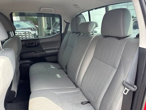 Used 2018 Toyota Tacoma SR w/ SR Convenience Package AWD/4WD image 16