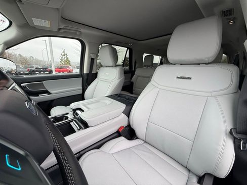 New 2026 Ford Expedition Max Platinum w/ Driver's Package image 23