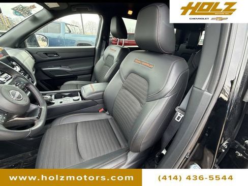 Used 2025 Nissan Pathfinder Rock Creek image 33
