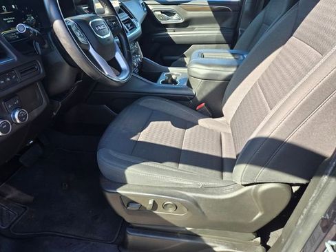 Used 2022 GMC Yukon SLE w/ Gmc Pro Safety Plus Package RWD image 13