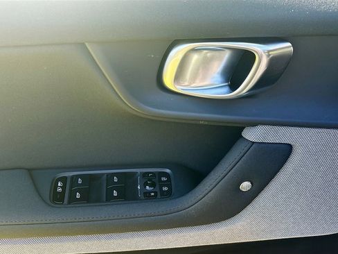 Used 2021 Polestar Polestar 2 image 18