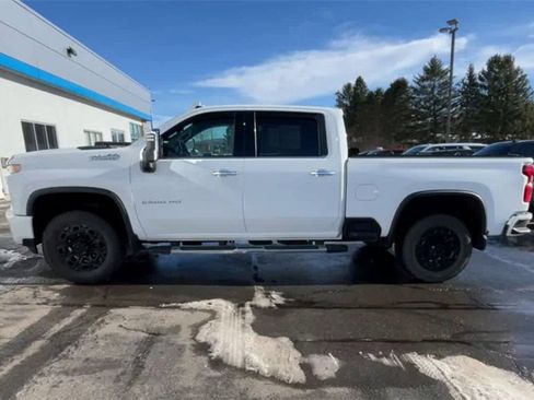 Certified 2022 Chevrolet Silverado 2500 High Country w/ Z71 Off-Road Package image 5