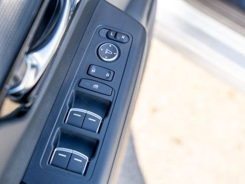 Used 2023 Honda CR-V EX-L image 17