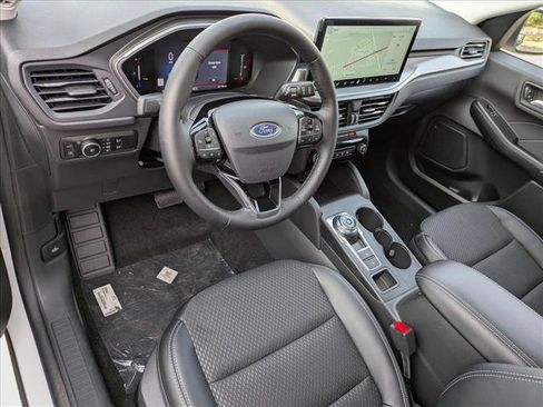 New 2025 Ford Escape SE image 3