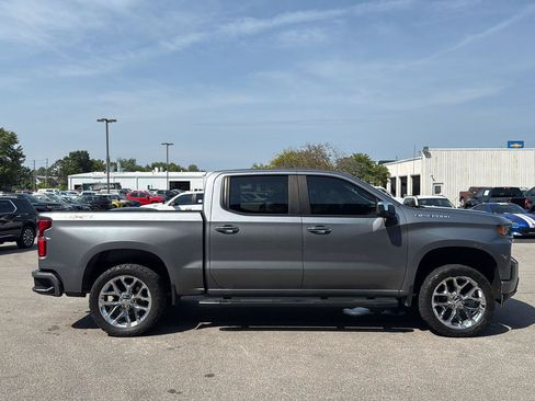 Used 2021 Chevrolet Silverado 1500 Custom w/ Safety Confidence Package AWD/4WD image 2