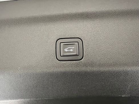 Used 2024 GMC Yukon Denali w/ Denali Reserve Package AWD/4WD image 33