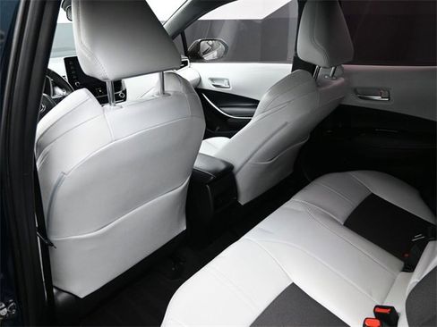 Used 2021 Toyota Corolla XSE image 2