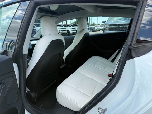 Used 2021 Tesla Model 3 Standard Range Plus RWD image 7