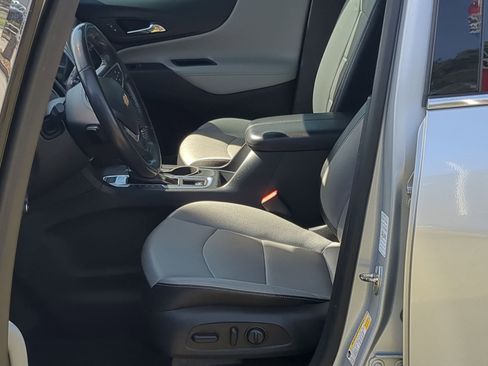 Used 2018 Chevrolet Equinox Premier image 11