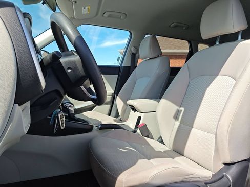 Used 2023 Kia Soul LX w/ LX Technology Package FWD image 13