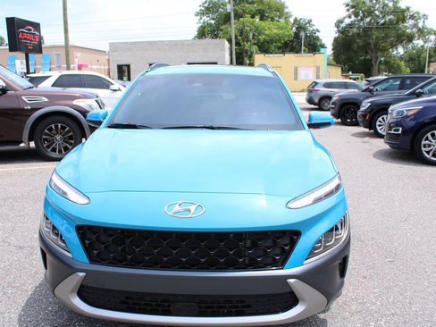 Used 2022 Hyundai Kona Limited FWD image 2