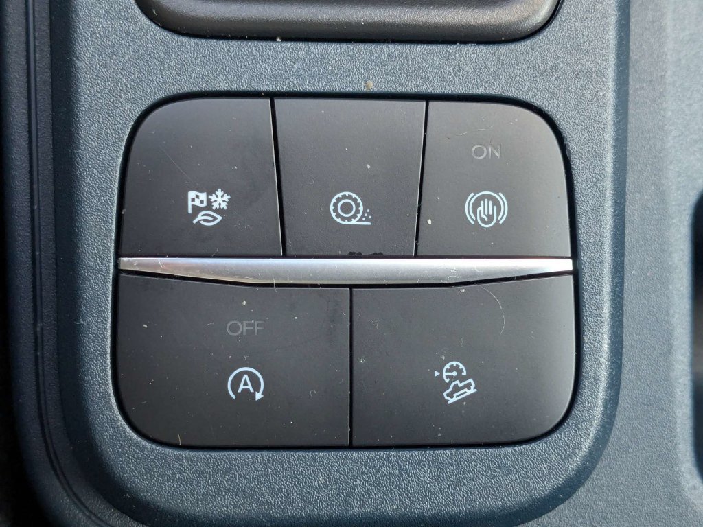 Used 2024 Ford Maverick Lariat w/ FX4 Off-Road Package AWD/4WD image 40