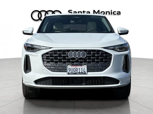 Used 2025 Audi Q5 Premium w/ Convenience Package AWD/4WD image 10