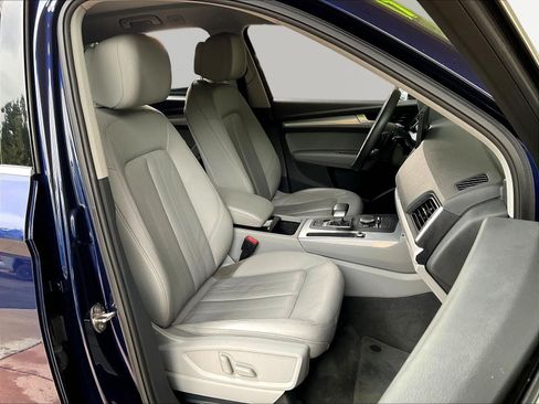 Used 2019 Audi Q5 2.0T Premium w/ Convenience Package AWD/4WD image 29