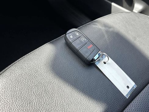 Used 2022 Jeep Compass Limited image 22