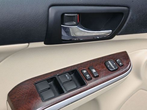 Used 2012 Toyota Camry XLE image 15