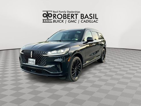Used 2025 Lincoln Aviator Reserve w/ Jet Appearance Package AWD/4WD image 4