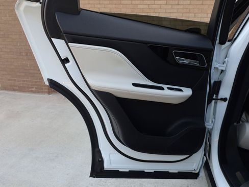 Used 2019 Jaguar F-PACE R-Sport AWD/4WD image 21