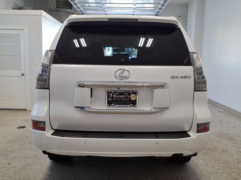 Used 2015 Lexus GX 460 GX 460 Sport Utility 4D w/ Premium Package AWD/4WD image 5