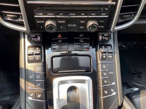 Used 2014 Porsche Cayenne S w/ Comfort Plus Package image 37