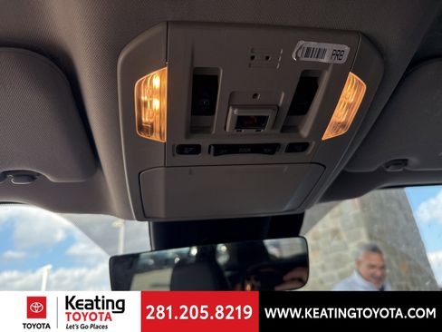 Used 2021 Toyota Highlander Platinum image 18