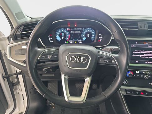Used 2022 Audi Q3 2.0T Premium w/ Convenience Package AWD/4WD image 19