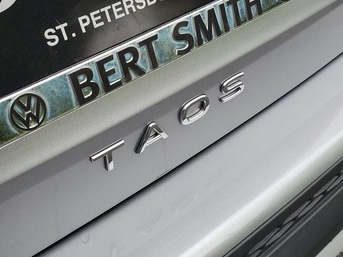 Used 2023 Volkswagen Taos S FWD image 5