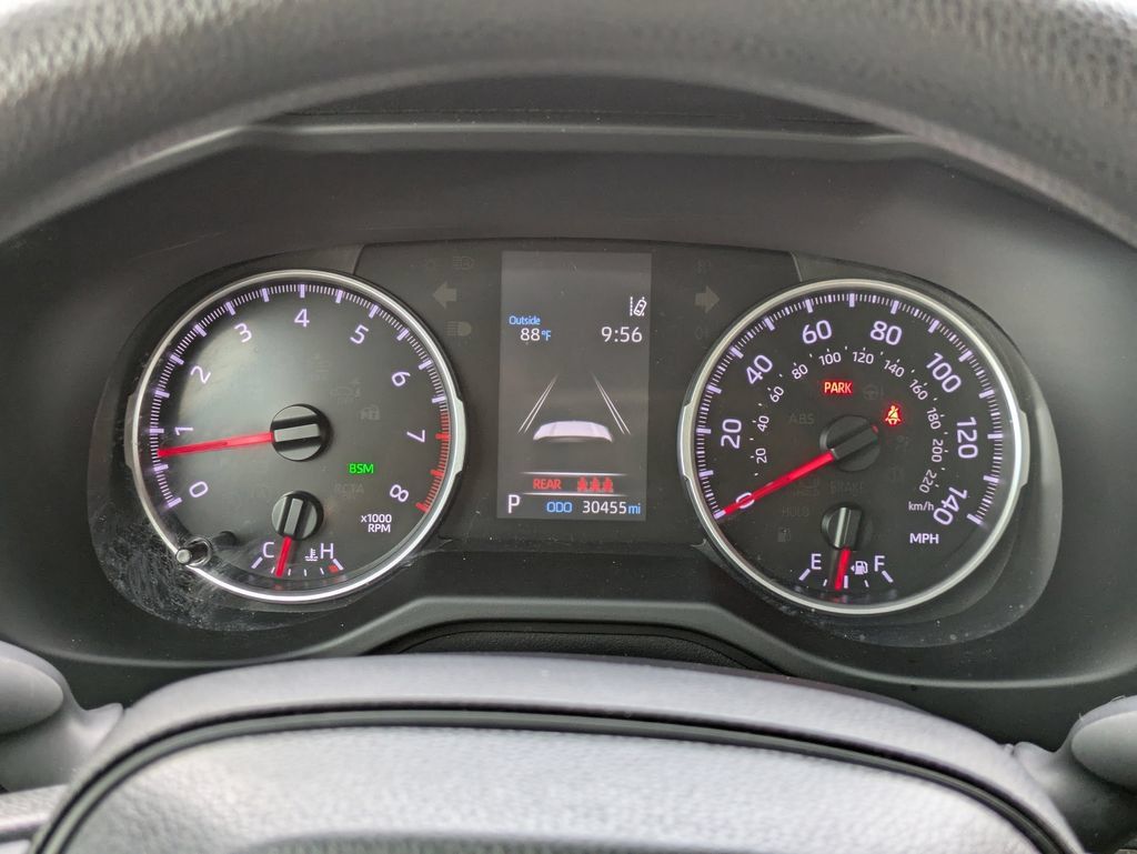 Used 2022 Toyota RAV4 XLE w/ Convenience Package FWD image 27