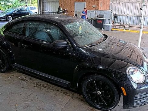 Used 2017 Volkswagen Beetle 1.8T FWD image 4