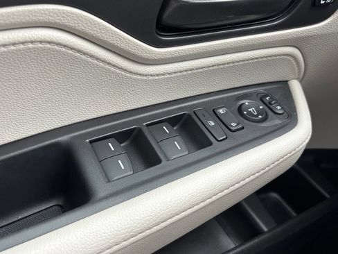 Used 2026 Honda Odyssey EX-L image 12