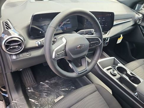 New 2026 Chevrolet Equinox LT image 17