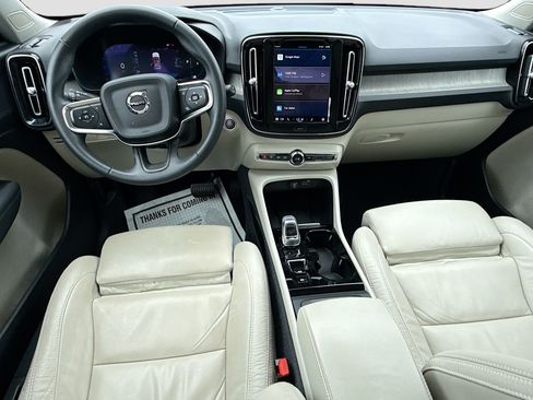 Used 2023 Volvo XC40 B5 Plus AWD/4WD image 16