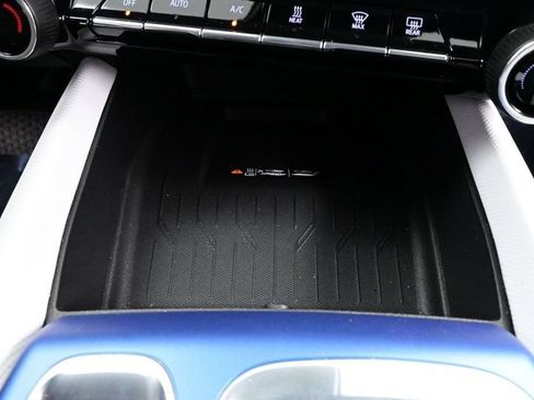 Used 2026 Chevrolet Equinox EV LT FWD image 32