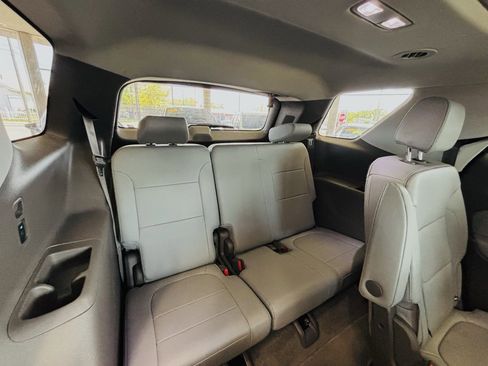 Used 2020 Chevrolet Traverse Premier FWD image 30